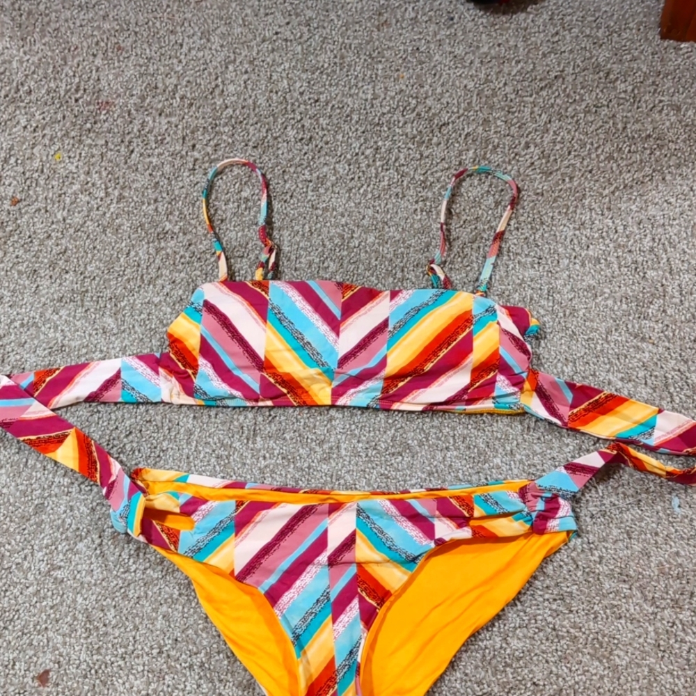 Soluna Bikini sz L, NWOT
